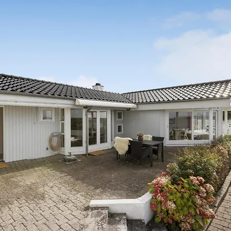 Lovely In With Kitchen * Ølsted