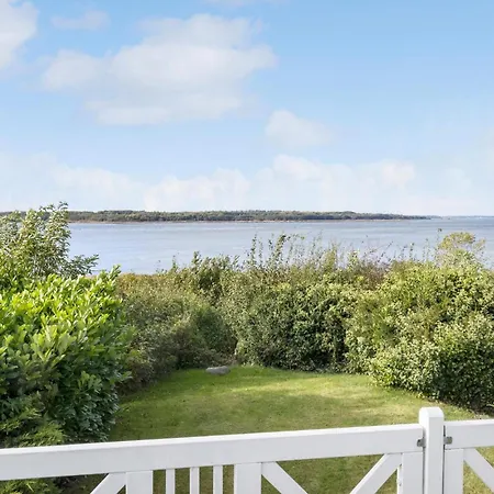 Lovely In With Kitchen