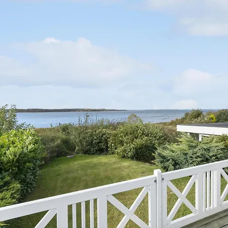 Lovely In With Kitchen