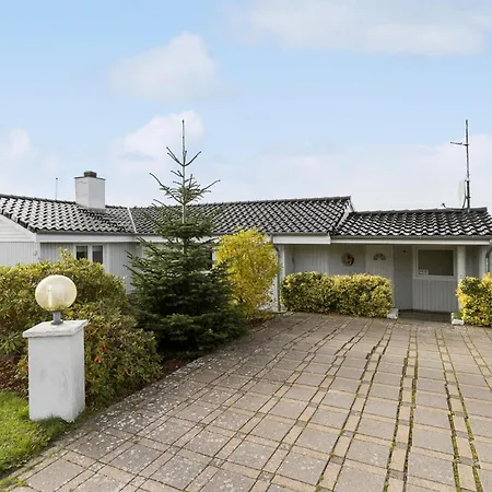 Vakantiehuis Lovely In With Kitchen *